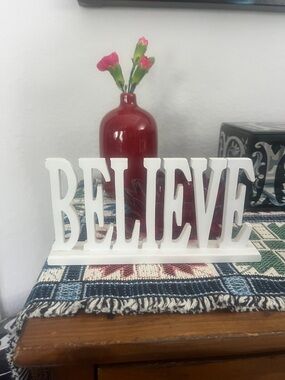 Source Unknown White "BELIEVE & DREAM" Wooden Word Decor